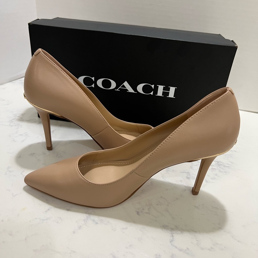 Coach Tan Stiletto Heels Pointed Toe - Picture 2 of 10